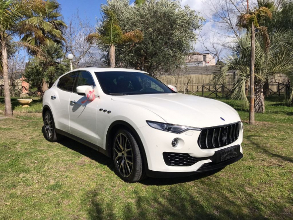 MASERATI LEVANTE - CHIEDI UN PREVENTIVO - clicca QUI