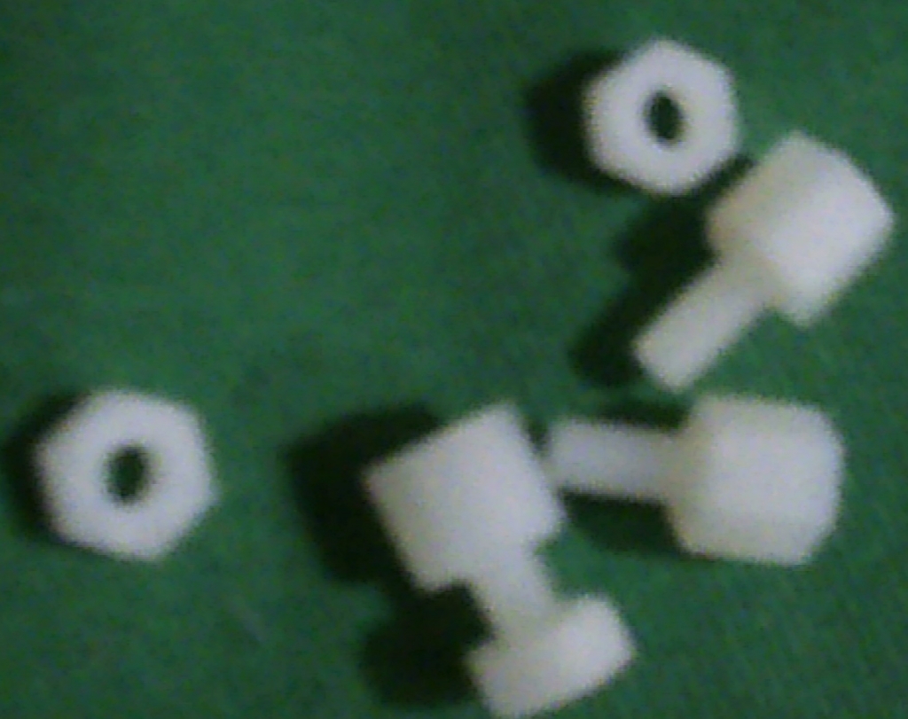 VITI E DADI IN NYLON KIT 20PZ