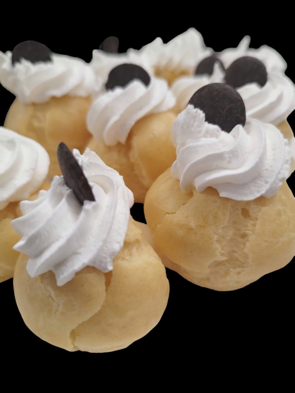 Bignè panna e cioccolato