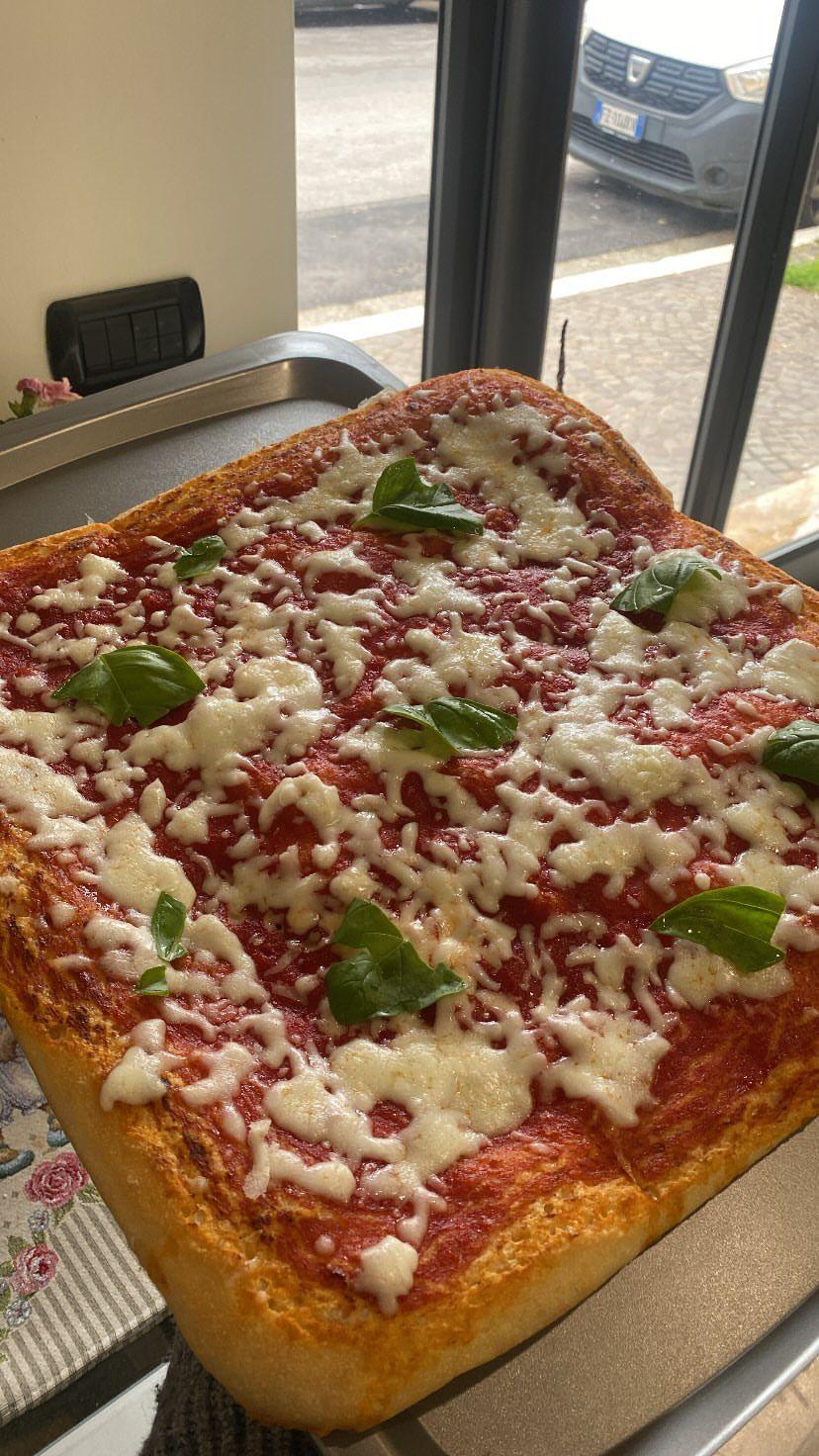 Pizza margherita in teglia 150gr