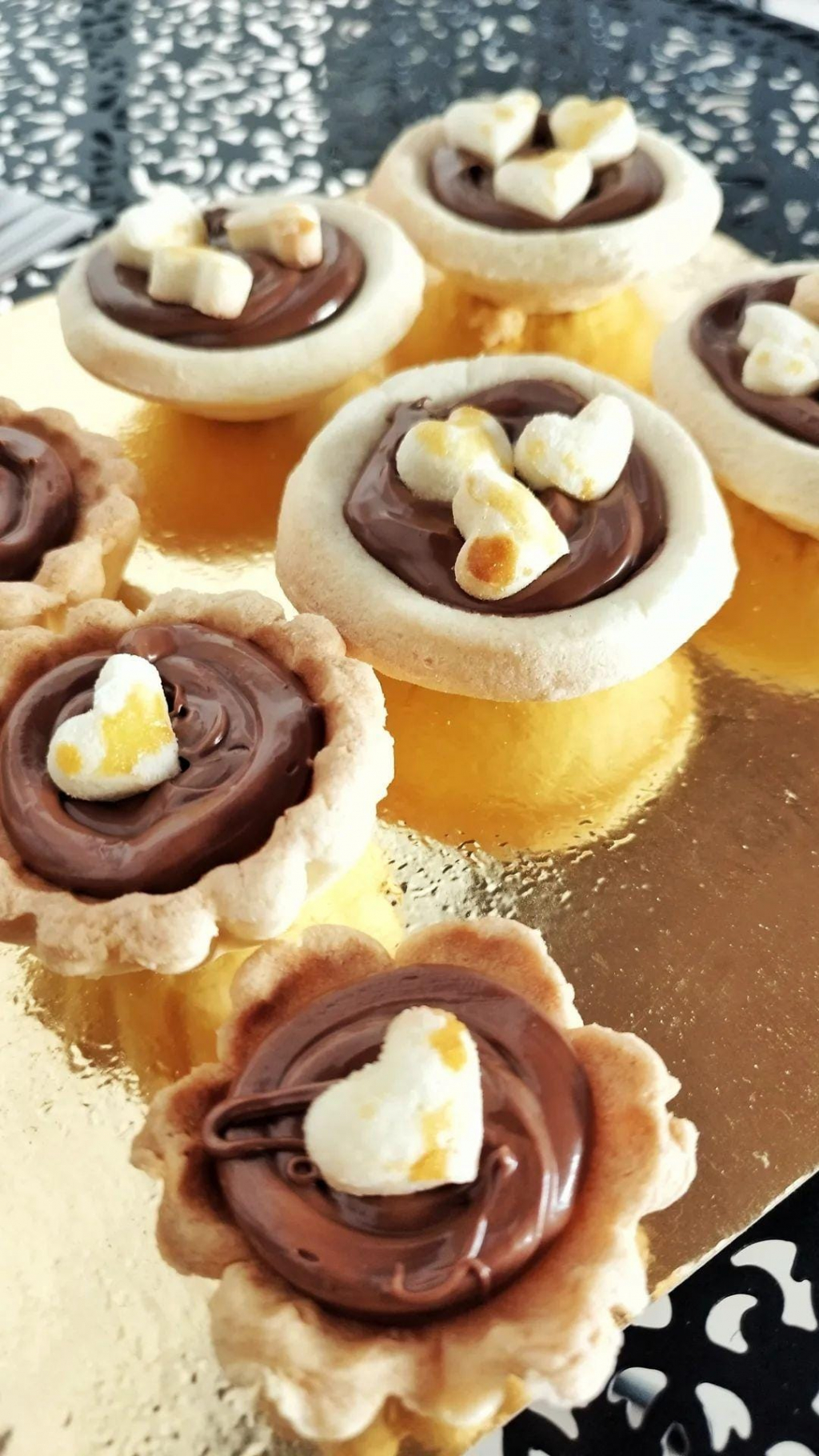 Bignè di pasta frolla al cioccolato